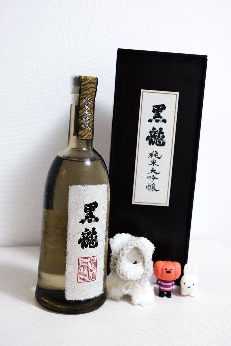 satataro82's tweet photo. 金曜日いただいていた日本酒と白ワイン、そしてガトー https://t.co/8QL7rEwZOu