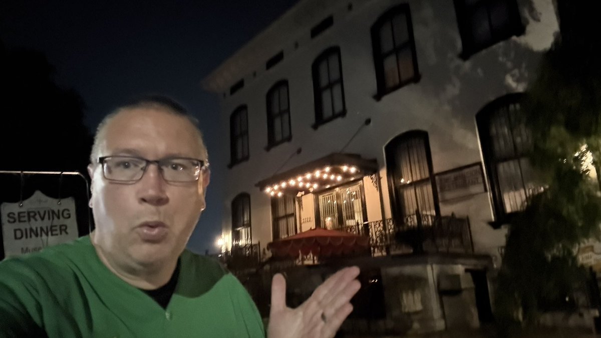bnbwvu33's tweet photo. Missouri Haunted Mansions to HWY 66 legends, the Bollinger Cannonball Run pushes west! Follow all the fun and history at: https://t.co/atXLjRN6Ua https://t.co/Uj4MCQFEzO