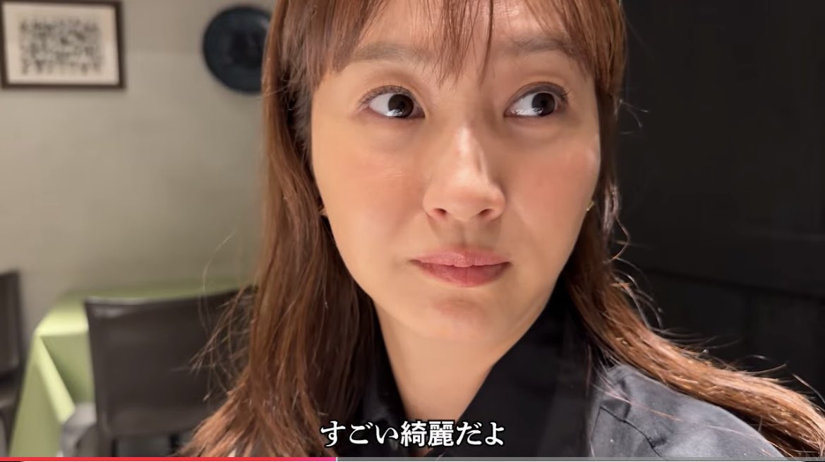 _23629's tweet photo. 二人のやりとりが平和でおもしろくてミキティチャンネル大好きなんだけ��サラッと綺麗だよって言える庄司と素直に喜ぶミキティがほんとにかわいくて微笑ましい。私はバリバリの独身だけどこの夫婦みてたら結婚も幸せなんだろうなと思う😭✨ 理想の夫婦だわぁ https://t.co/BmJU5m9wqN