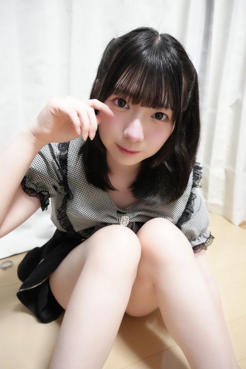 taida_02's tweet photo. 怠惰ちゃん   足 🔍

 #いいね返し  #自撮り界隈  #地雷系  #ニート  #足 https://t.co/nciYVx2WNn