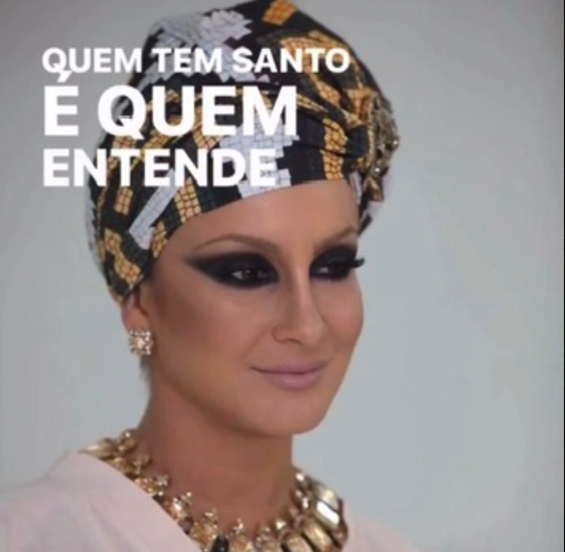 wtfestherzao's tweet photo. a anitta vai ser uma das minhas artistas mais ouvidas pqp dessa vez o viado arrasou https://t.co/dcGXNL6omw