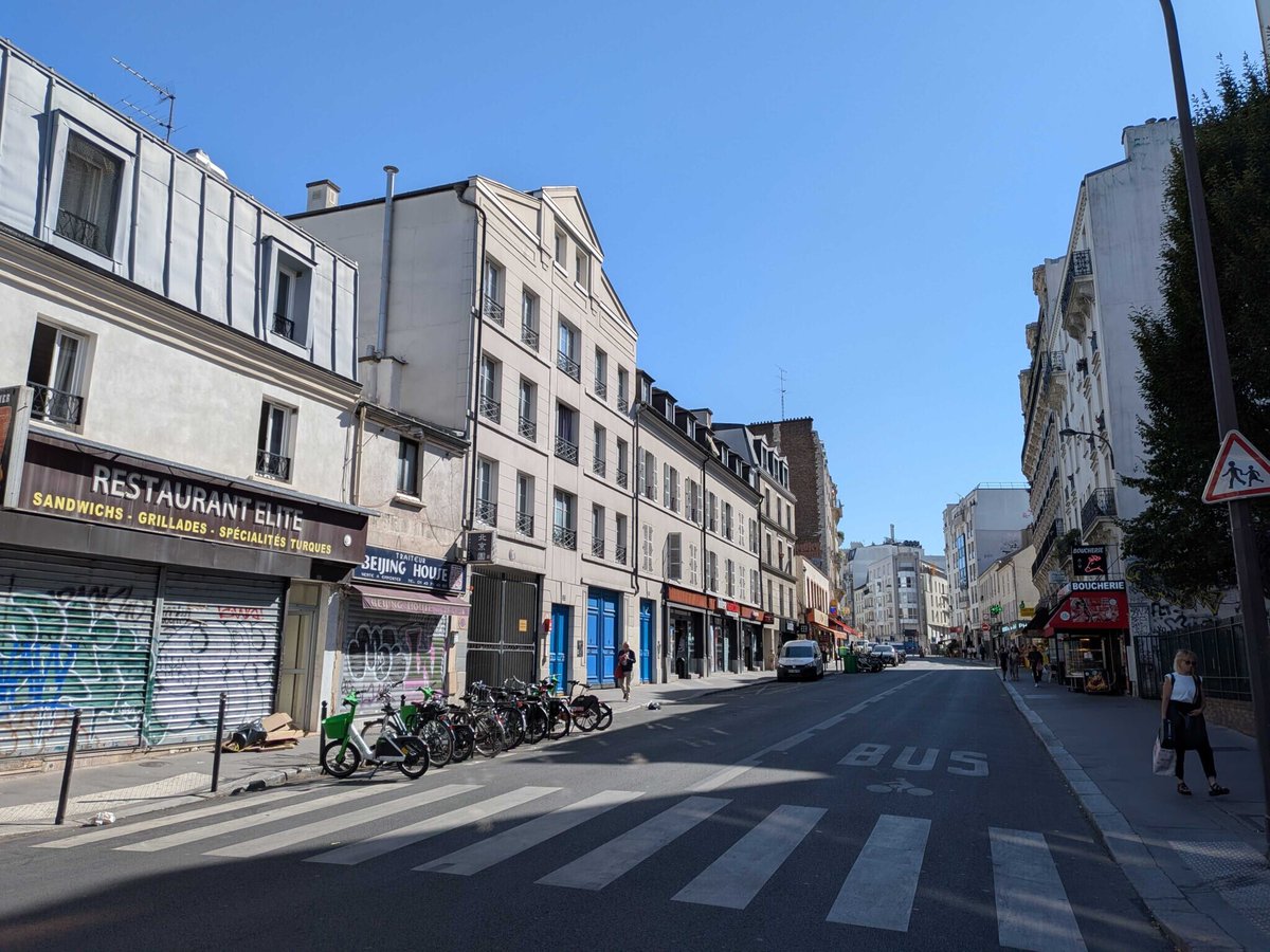 transportsidf's tweet photo. Paris : moins de monde sur les routes, dans le métrou ou sur les pistes cyclables, ces chiffres qui prouvent que la capitale se vide vraiment en août ➡️ https://t.co/v2OeEftgP0 https://t.co/B7cleF7TI8