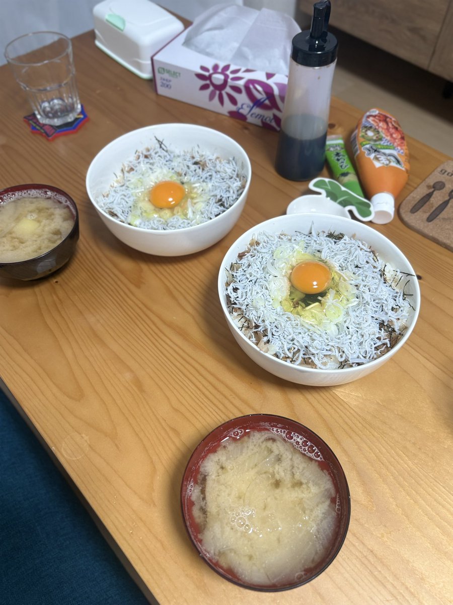 tai0919crow's tweet photo. 今日はしらす丼🐟 https://t.co/Gt0dHczZFB