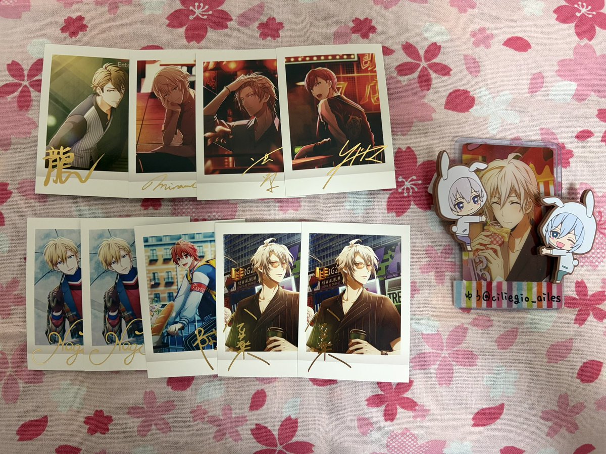 ciliegio_ailes's tweet photo. 【交換】アイナナ ぱしゃこれ 第16弾 箔押し

譲：ナギ2、☆陸、☆楽2、龍之介、☆トウマ、巳波、虎於
求：三月、壮五2、天2

三月はコンプのため探してます。
☆は壮五、天との交換のみです。
検索からもお気軽にお声掛けください。
郵送希望です。
8/30 4Jの会場で手渡し可能
時間は要相談 https://t.co/nOeHHimLW0