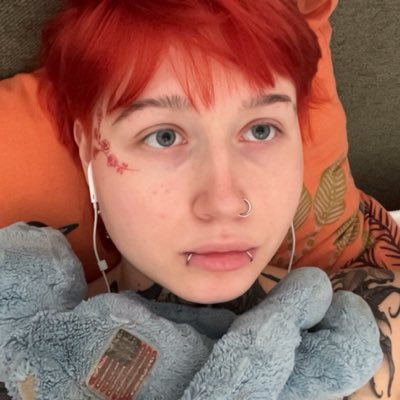 sexybrokov's tweet photo. #NouvellePhotoDeProfil mignon ou quoi les filles et les garçons 🤙🏻🤘🏻🖖🏻 #tchatcheur https://t.co/7j042HEuRF