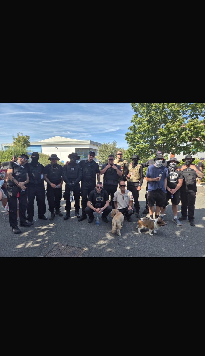 tommy_mann63128's tweet photo. The British security project 
Bringing back common sense security 
And accountability ✝️🇬🇧
@TRobinsonNewEra @RupertLowe10 @elonmusk @EssexPR @KTHopkins https://t.co/75EE3afsLw