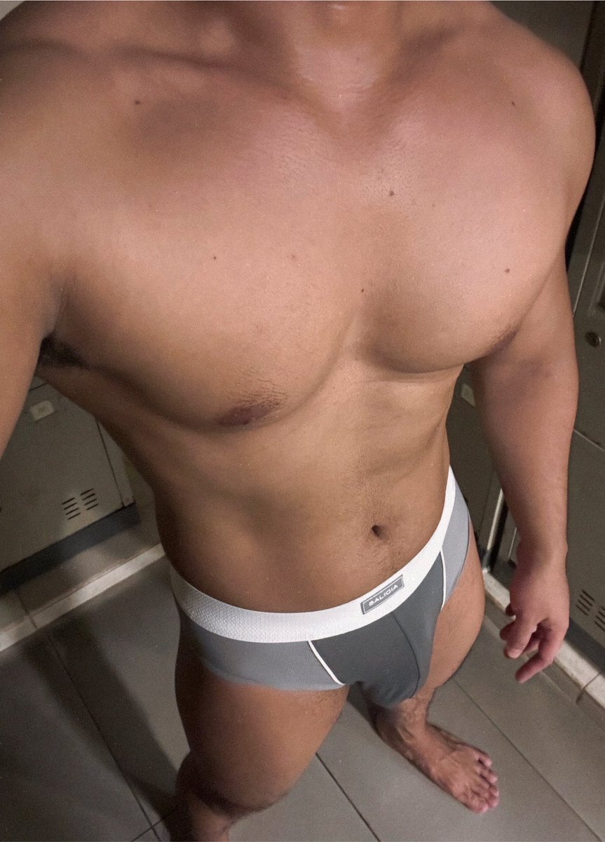 Divo1765100's tweet photo. Say hi again https://t.co/Tvwfhfo64k