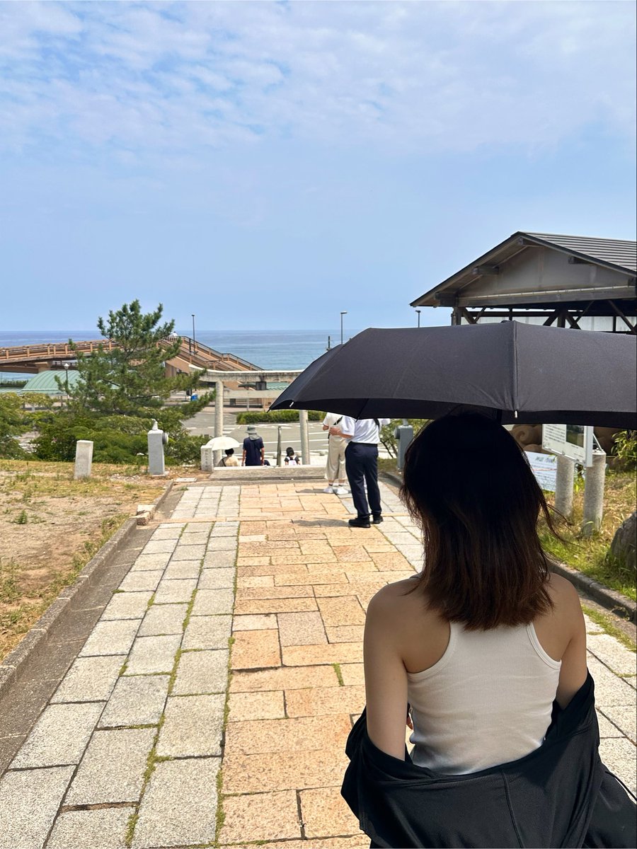 macinKyotei's tweet photo. 最近忙しすぎて予想あげれない😭😭

この前の鳥取遊びに行った時の写真でも上げときます🥰🥰

まじ暑すぎて日傘ないと死ぬ🥵☂️☀️ https://t.co/1rncHHltnV
