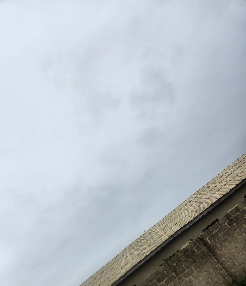 Adedambi's tweet photo. Quote me with a picture of the sky where you are.. https://t.co/qDhJFxdNII