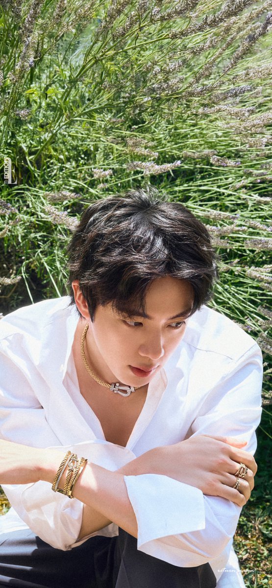 return_season's tweet photo. [요청] ELLE KOREA 석진

2340*5064 https://t.co/zNJBqYwKzm