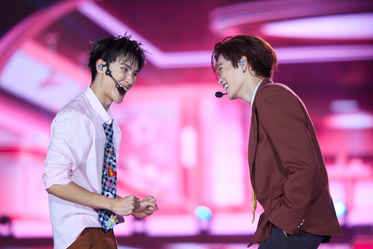 RatchanJ's tweet photo. พิไม่เล่นนนนน

JUNIORMARK ALWAYS SUNNYMOON

#JuniorMarkConcertD3
#JuniorMark https://t.co/n8zrjorpF8
