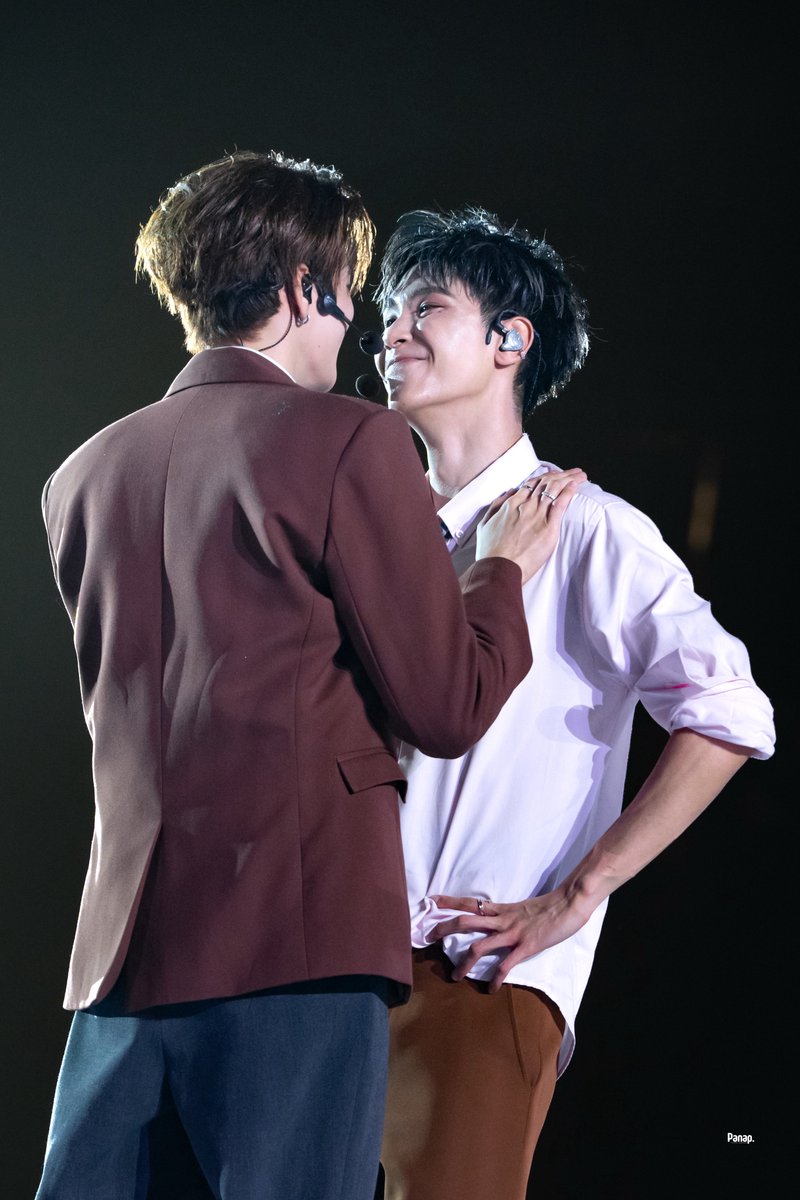 ppanapap's tweet photo. รักกันอีกเยอะๆเลยย จูเนียร์มาร์ค

JUNIORMARK ALWAYS SUNNYMOON

#JuniorMarkConcertD3
@jnnrrs #junniorrs
@Markjrtn #markjrtn
#JuniorMark https://t.co/L5qWUfTkVZ
