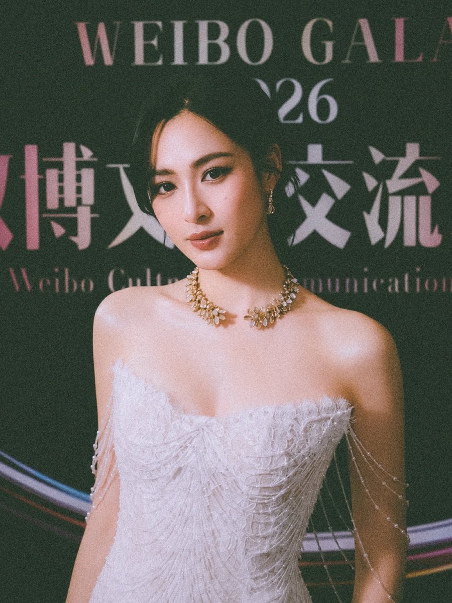 LingOrm_BH's tweet photo. อันดับหนึ่ง 😭💜✨️

Cr. IG: kiattiponggggg

#LinglingxWeiboGalaNight
#OrmKornxWeiboGalaNight
#หลิงออม 
#LingOrm https://t.co/b2uG8J1z40