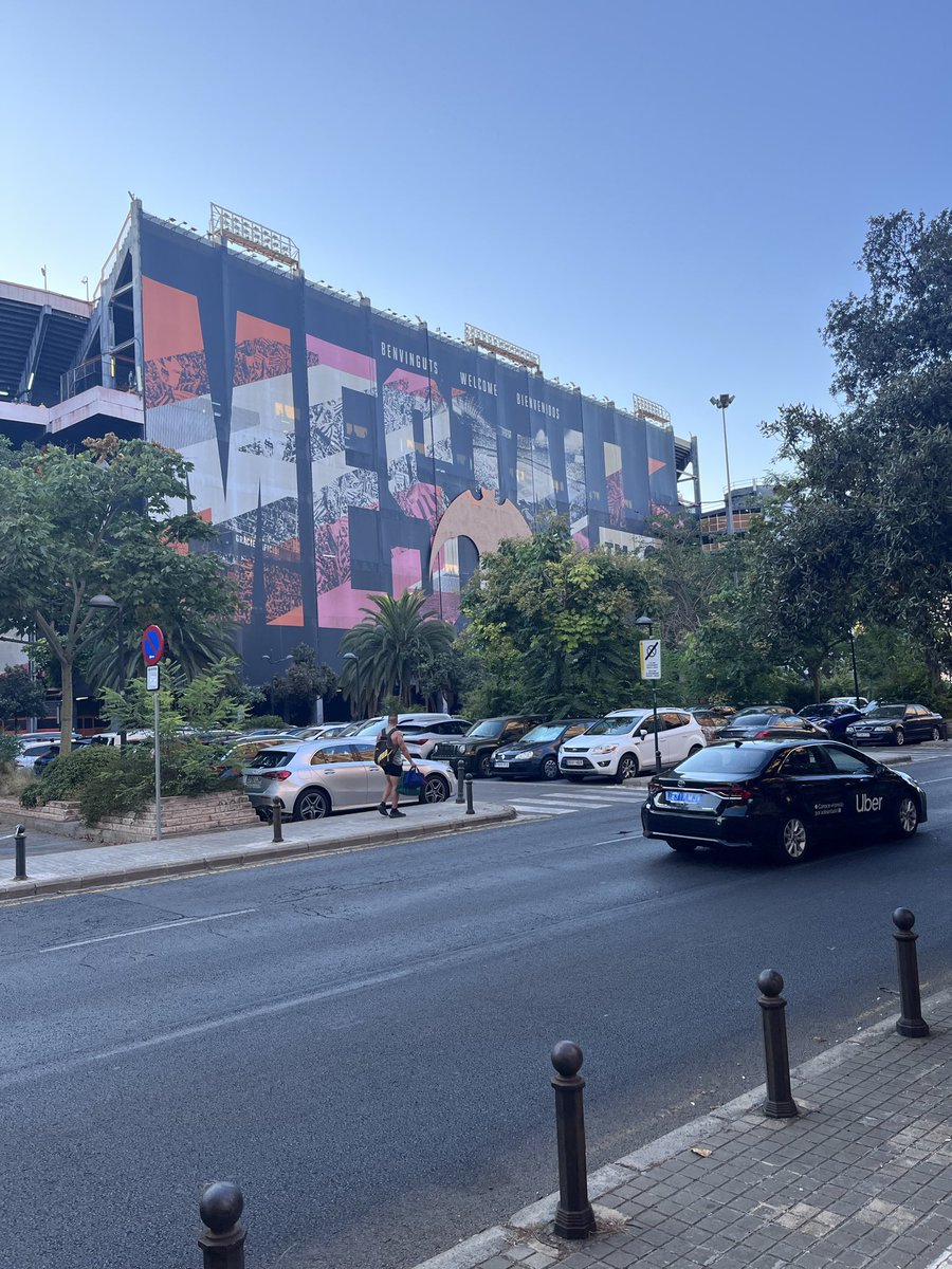 mhardysport's tweet photo. What an amazing football ground the Mestalla is. Truly unique and drips with character and history. If you have not been, put it on your list of things to do (and quickly). https://t.co/YvMEvU3SnL