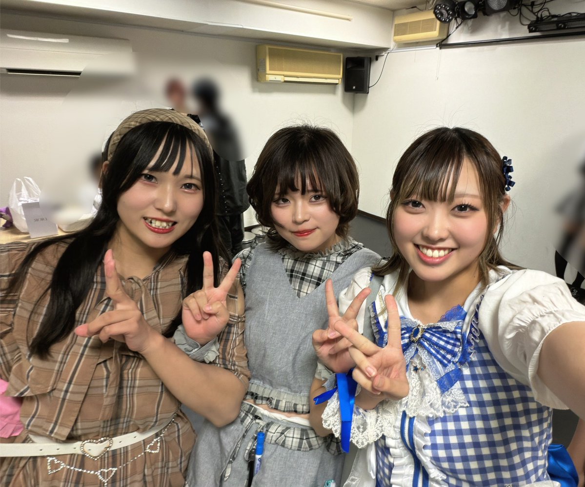 kira_yumeiro's tweet photo. IDOLLABO ハーフアニバーサリー🎂🧸
ありがとうございました🙌🏻💙(ｵﾒﾃﾞﾄｳ)
サプライズコラボでシスホリさんとファミリーネームをやらせて頂きました!!
いつもの私とは違う感じで楽しんで貰えてたら嬉しいですᕷ*.°
ゆめいろのライブも盛り上がってくれてとても嬉しかったよ🫪

���後日 会津🏯 https://t.co/rJcmJbIiOU