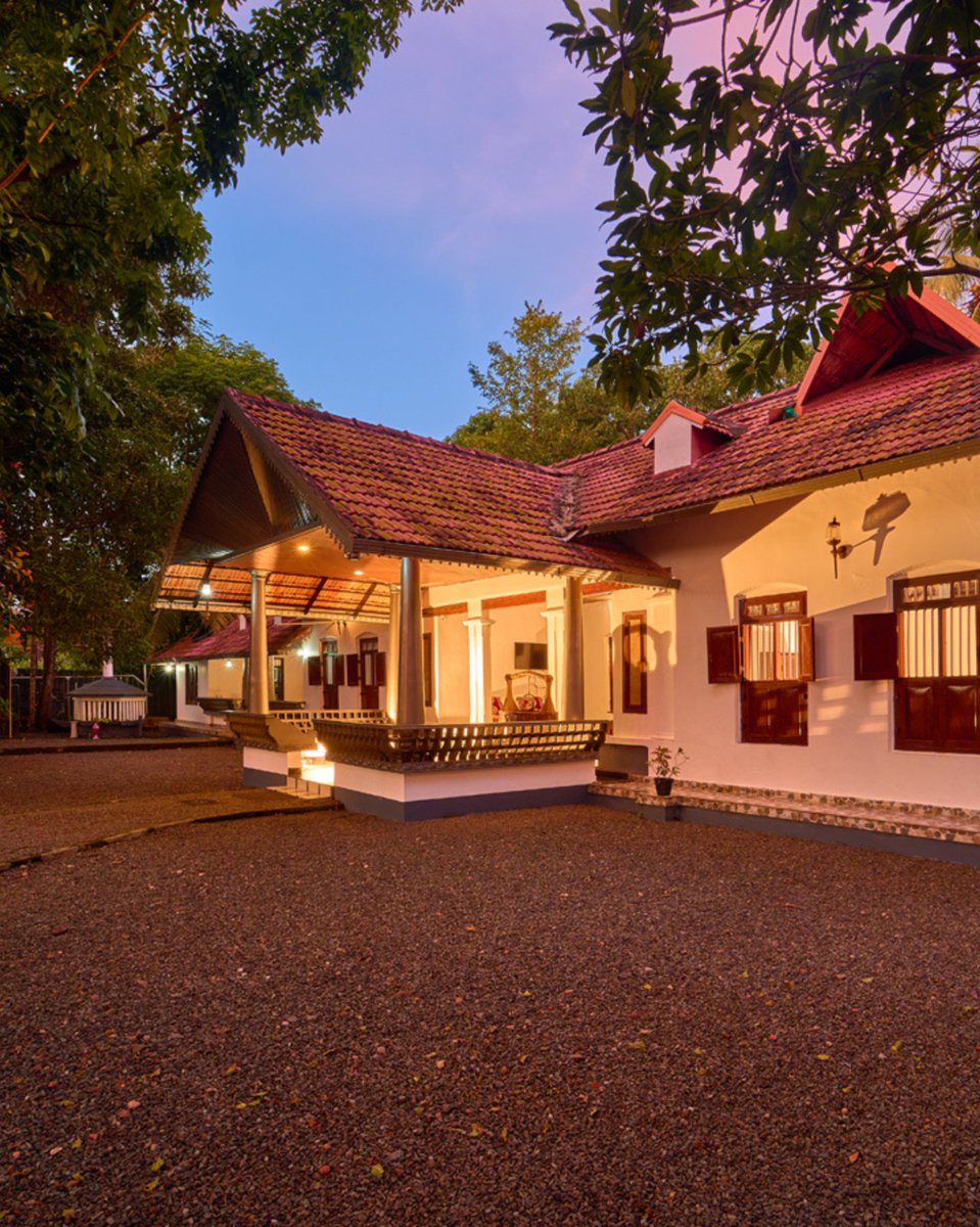 HomesVoye's tweet photo. Where heritage meets the backwaters of Kerala. 🌊✨
Experience tranquil waters, lush greenery, traditional Kerala architecture, and kayaking adventures—all in one peaceful escape. 🛶🏡
Cotelac Heritage Lake Resort by VOYE HOMES
https://t.co/KogPyEG7lx
#Kerala #Alleppey #Voye https://t.co/4JJIpLvBR2