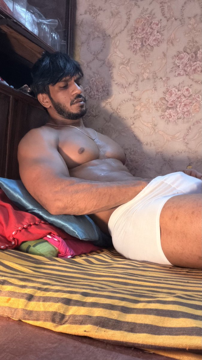 RohitUnbuttoned's tweet photo. https://t.co/B5SrhieRO0 https://t.co/rgko6OJzmP