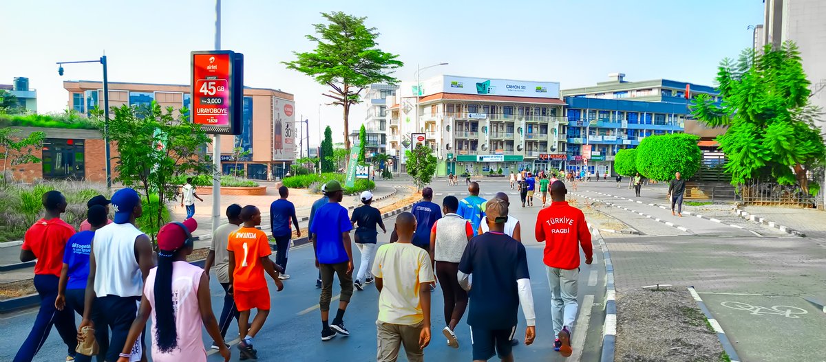 RyvcpRemera's tweet photo. 📸 Kuri iki Cyumweru, Urubyiruko rwo Murenge wa #Remera rwifatanyije na #DEA wa karere ka GASABO twabyukiye muri Siporo Rusange #CarFreeDay iba kabiri mu kwezi igamije gufasha abatuye #KigaliYacu n’abayigenda kugira ubuzima bwiza. #cityofkigali @RYVCP_Gasabo
@Kgl_Yvolunteers https://t.co/mXrjOw72zY