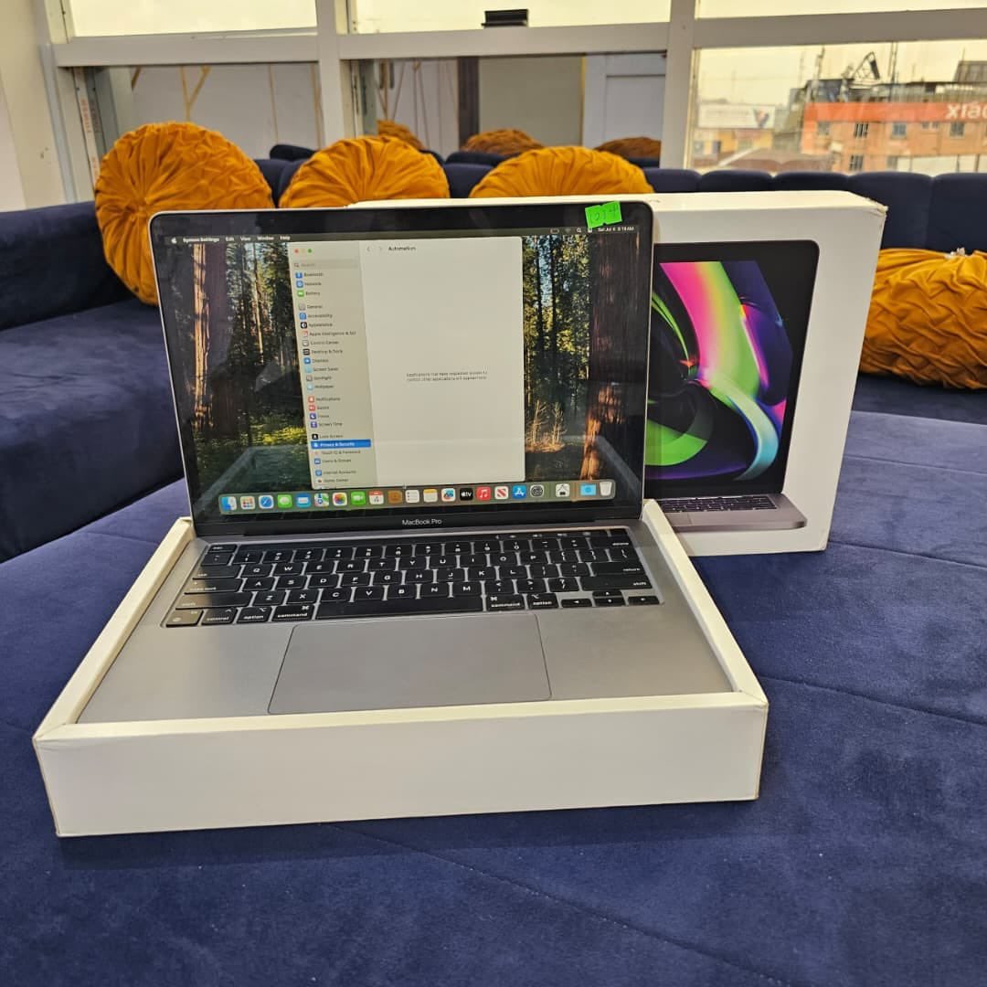 Big_Dashing's tweet photo. 2020 Open Box Apple MacBook Pro M1 8/256GB Cc 242 Touchbar Keyboard Light with Original Charger 750k 💯 https://t.co/FXmf7oIGsD