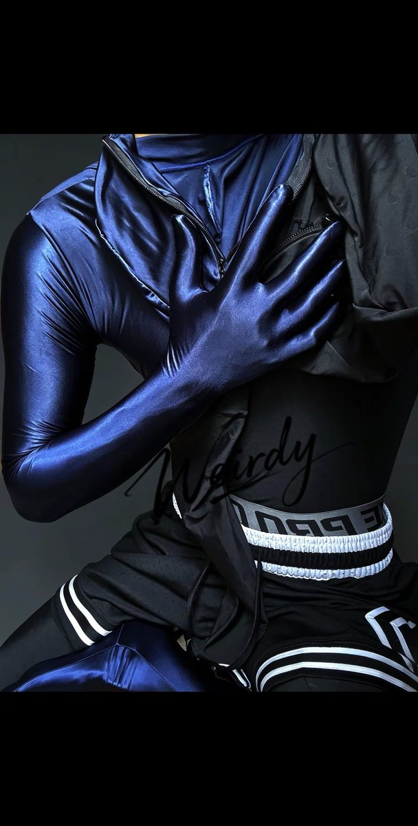 Weirly527's tweet photo. 蓝色肌肤 #zentai https://t.co/zKJPbxFhUX