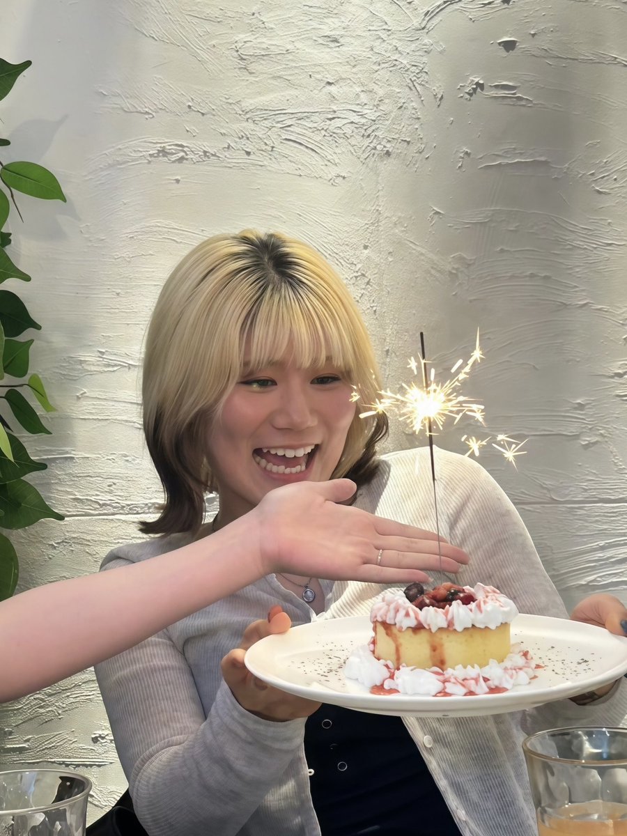 oeaaee8's tweet photo. 今年も無事に誕生日を迎えることができました！
いつも応援していただきありがとうございます😊
皆さんの声援に応えられるように、一生懸命頑張ります🚴‍♀️ https://t.co/EP7TB6cn1j