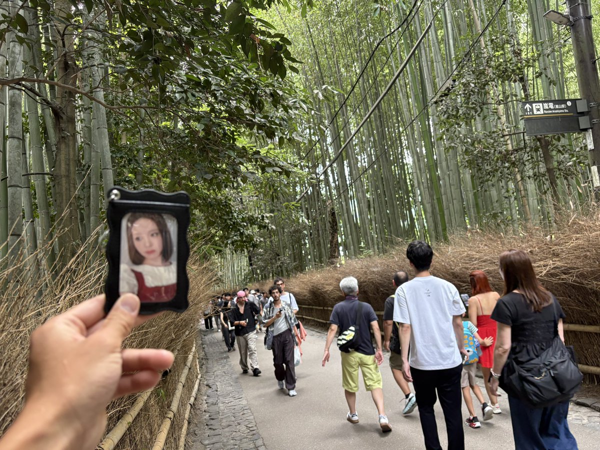 nimako0326's tweet photo. マコちゃんファンの方達が行っていたので、謎に行きたくなって自分も行ってきました笑ハローキティがいました笑

#NiziU #WithU https://t.co/NezTrYmOYj
