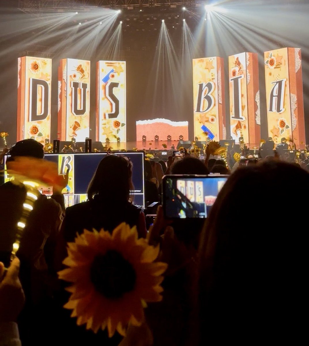 Tommy11121314's tweet photo. Congratulations to all the fanbases, admins, cores, creatives, cheffies, soliDs and soliBs. And to all who genuinely support Caca and syempre our Dudu! 

Thank Yu sa pag-ampon sa amin for a day. Proud sobra. 

#DustinYu https://t.co/LtgtKPUnm6