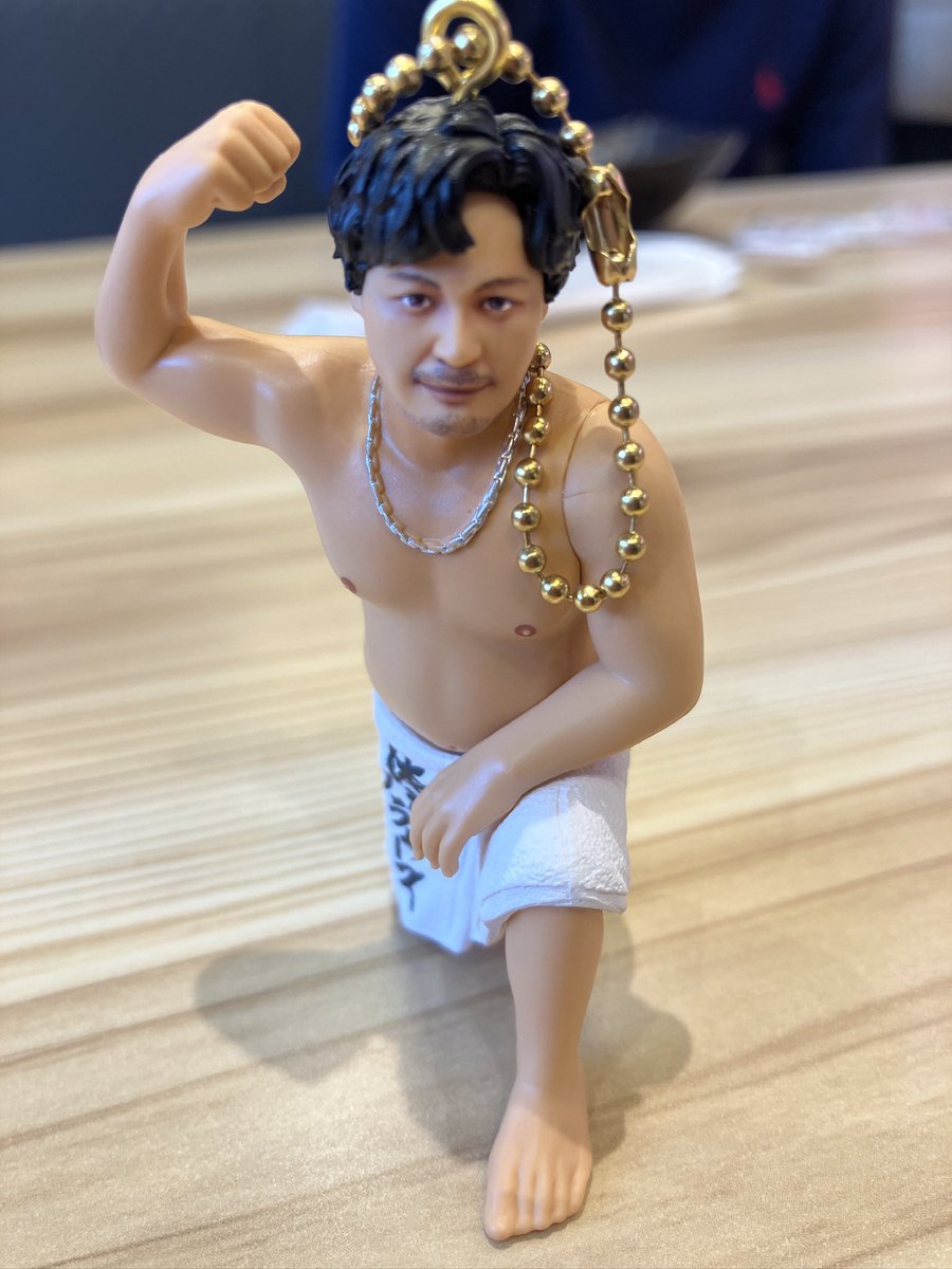 nnapplenl's tweet photo. 中1男子がいちびってやったガチャ

アルピー平子さん
ロバート秋山さん

どっちかが出るやつで平子さんでした
#体格ブラザーズ https://t.co/W1Xk0NnnfT
