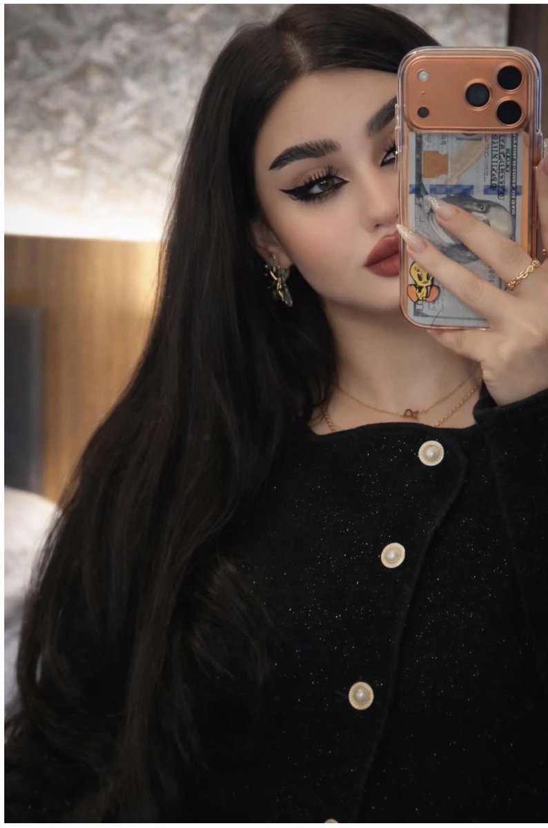Franke889's tweet photo. @madeleineprx نور كحبة بغداد  تطلع ساعات وتبياتة وبيتها وحدها مكان عليها ونسه فول فول 💦🔥 https://t.co/wGQiB23mwE
