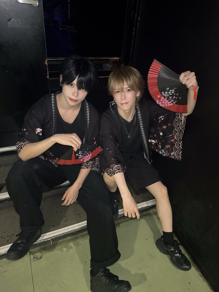 yukiya_waaarz's tweet photo. フロアさんワンマンありがとうございました‼️🌟
人生初めての経験、わーずの看板背負ってゆたかとぶちかましました🔥🤟めちゃくちゃ楽しかった😻🫶 https://t.co/ZQgoe0PDhI
