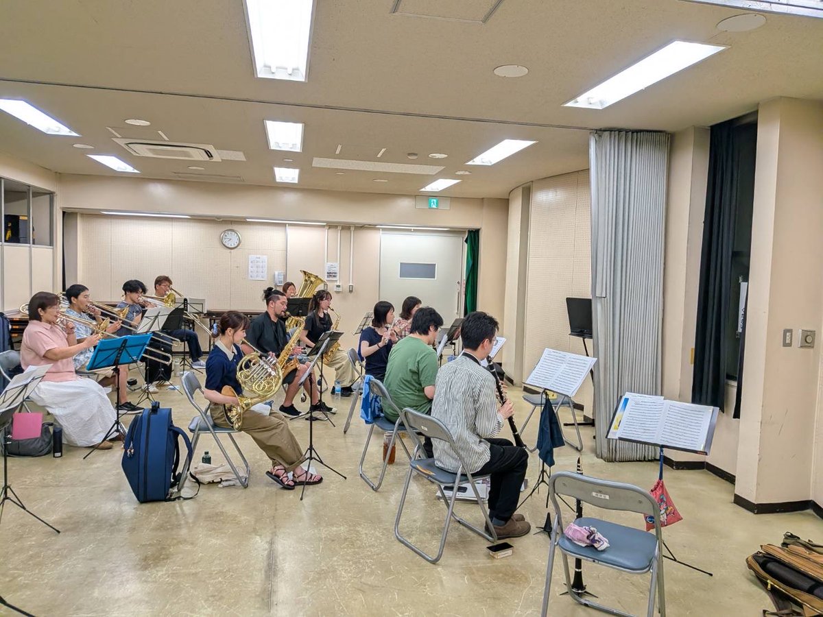 msbo_official's tweet photo. 昨日の練習でも引き続き団員から募ったやってみたい譜面をやってみる合奏をしました‼️見学者さんもいらっしってくださり、初見に苦戦しつつも楽しく合奏しました✨

#武蔵野シンフォニック・ブラス・オーケストラ #吹奏楽 #三鷹市 https://t.co/opjqXNEWzF