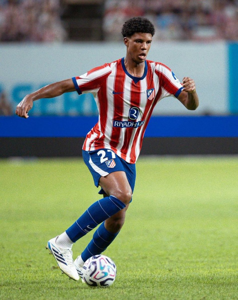 SpidyAtletico's tweet photo. ✅🔥 Si Domínguez está siendo de los mejores contra el City y United no tendría ningún sentido que juegue en primera rfef. 

Es retrasar su formación de manera innecesaria. 

No va a aprender nada ya en ese contexto. Jugador de primera división. https://t.co/YiS0EjUnbS