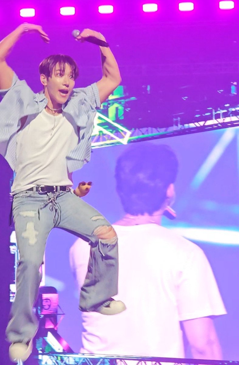 Jun_Kimminjun's tweet photo. 핸졉 때 오빠 믿어도 되지 ok
이러구 감 ㄱㅇㅇ https://t.co/pKeE3CEeXh