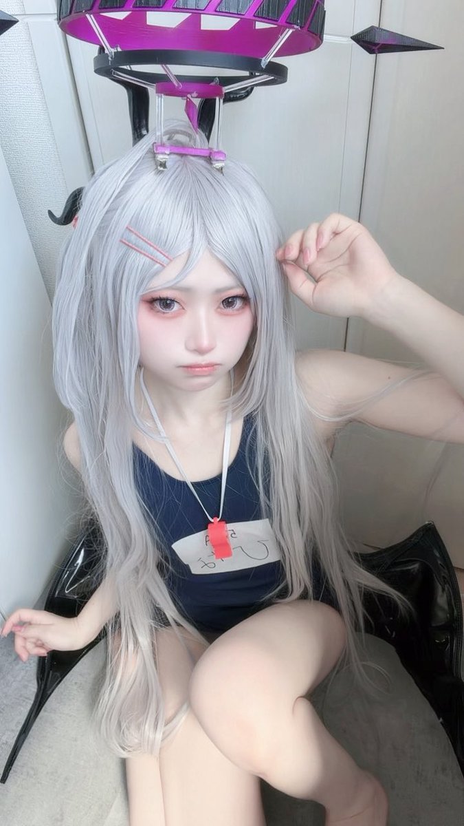 hinata_cos_00's tweet photo. ブルアカ ヒナ 水着 https://t.co/RWpfZhyFI1