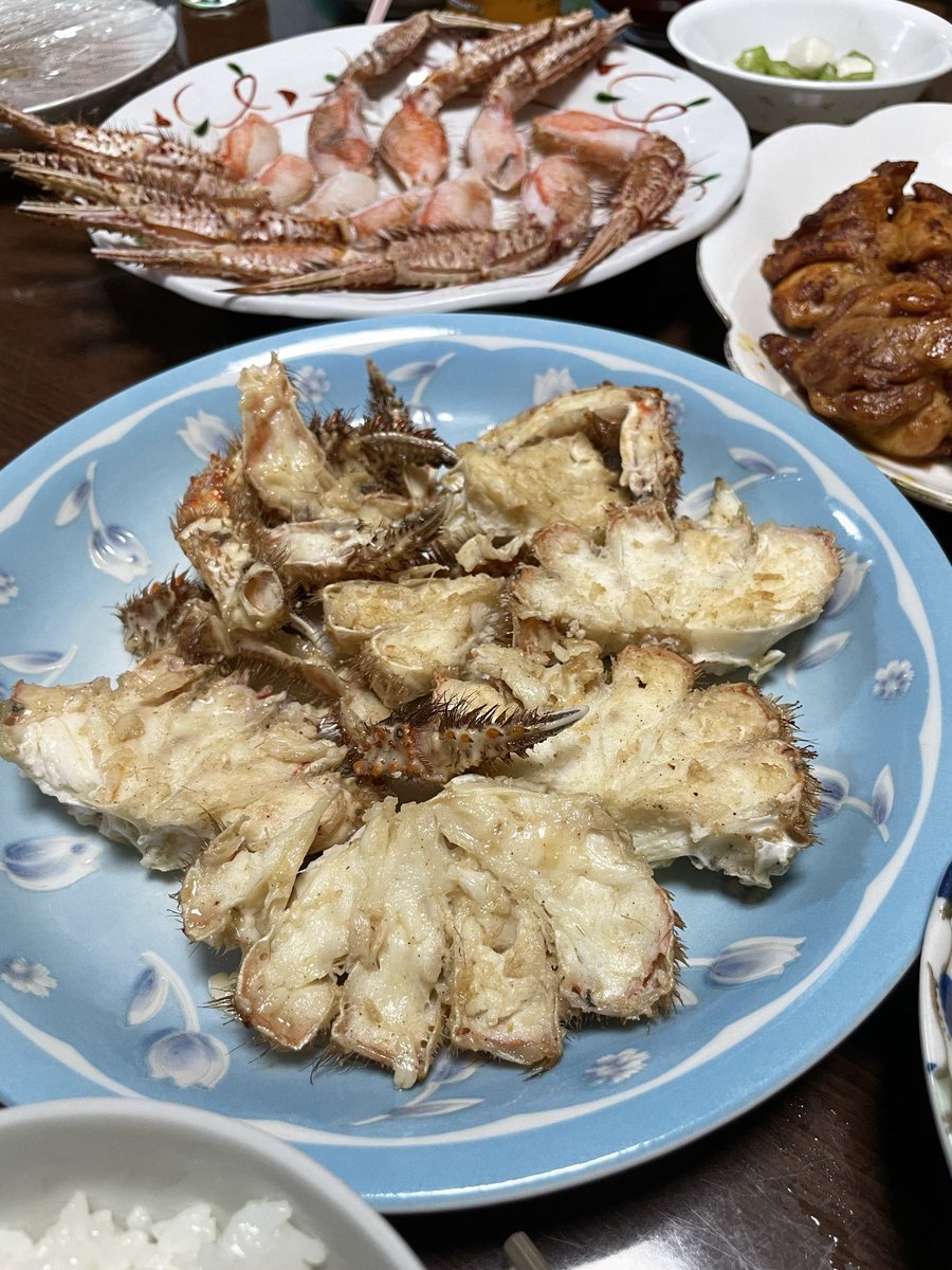 sakigolf051's tweet photo. 編集したり、動画見てたら
食べたくなって、ますよねさんのカニ🦀
お家で！美味しすぎた！！
とくに！毛蟹！いやー、甘い！！！！ https://t.co/V2TM2pZQRm