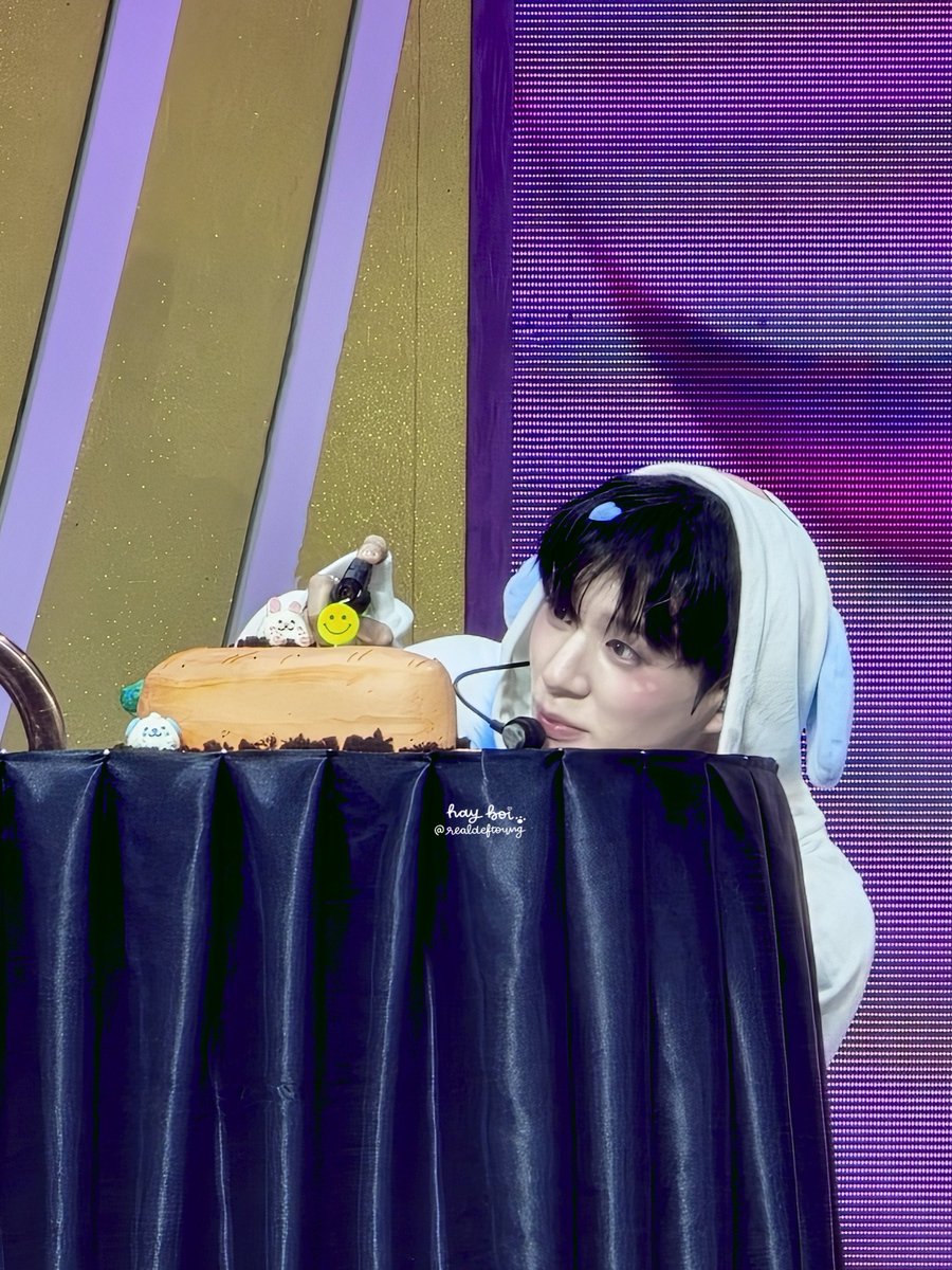 realdeftoung's tweet photo. 260809  #JENO 

🐶🥕

#NCTJNJM_FANMEETING_TOUR #NCTJNJM_FANMEETING_TOUR_DUALITY 
#NCTJNJM_FANMEETING_TOUR_in_BKK   #NCTJNJM_FANMEETING_TOUR_BANGKOK https://t.co/IoubecjoQG