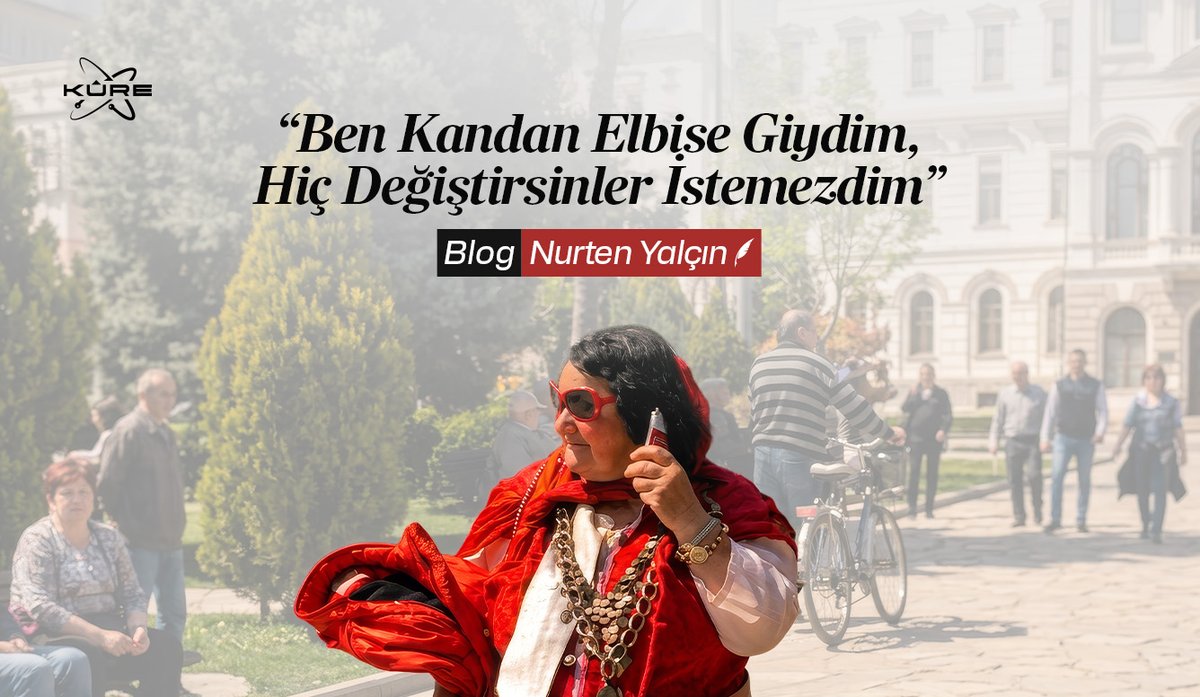 kureansiklopedi's tweet photo. 📚 Pazar Okuması

“Kırmızı, Sultan Özcan’ın hayatında yalnızca bir renk değildi. Geçmişinin izi, görünür olmasının yolu ve kendisine kurduğu dünyanın diliydi.”

🔴 Blog | “Ben Kandan Elbise Giydim, Hiç Değiştirsinler İstemezdim”
https://t.co/g2hVNFMoJ5 

👤 Yazar | Nurten Yalçın
https://t.co/Qk4UAm39oC
