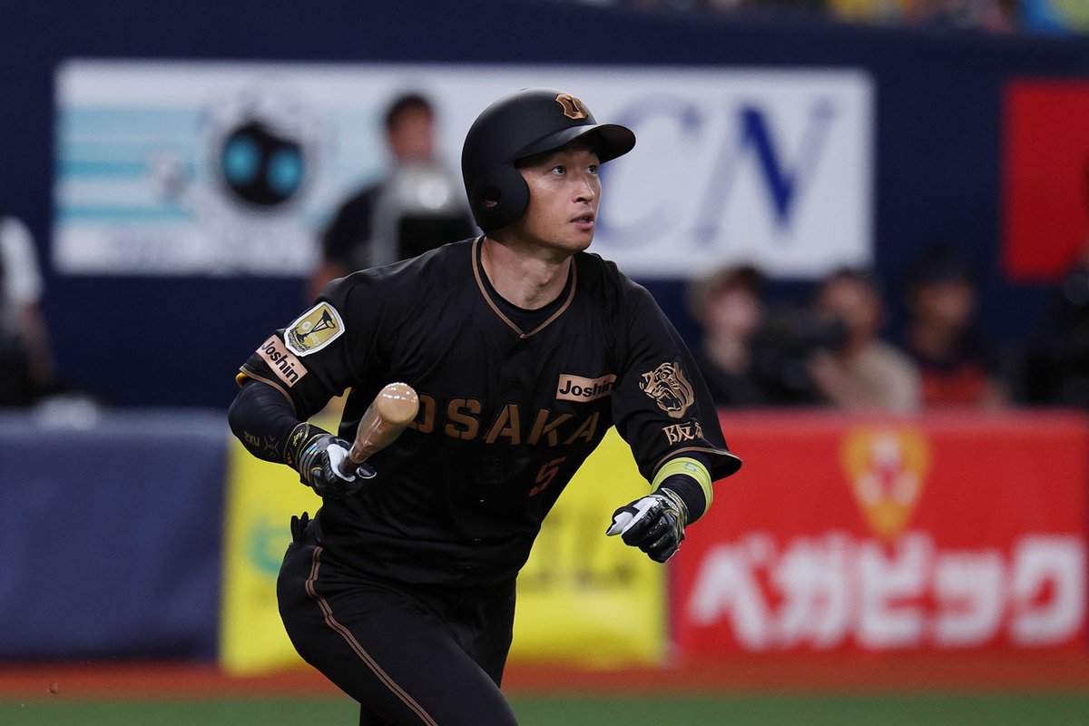 TigersDreamlink's tweet photo. ／
#JERAセ・リーグ 速報⚾️
＼
本日の #月間JERAセ・リーグAWARD  ノミネート選手はこちら✋
6回裏、決勝のソロ本塁打！ #近本光司 選手です。
ノミネート選手はこち��� https://t.co/LunlRt2HYh
JERA協賛特設ページ https://t.co/9TrSnqzYic
#JERA  #阪神タイガース #灯セ https://t.co/kWY9z09ZZz