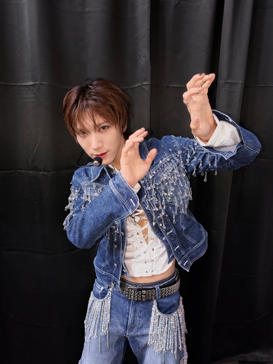 TEN_offcl's tweet photo. 소. 무. (소중한 무대!) #TEN 

#텐 #2026가요대전Summer #EnoughForMe https://t.co/XITWX5jQzI