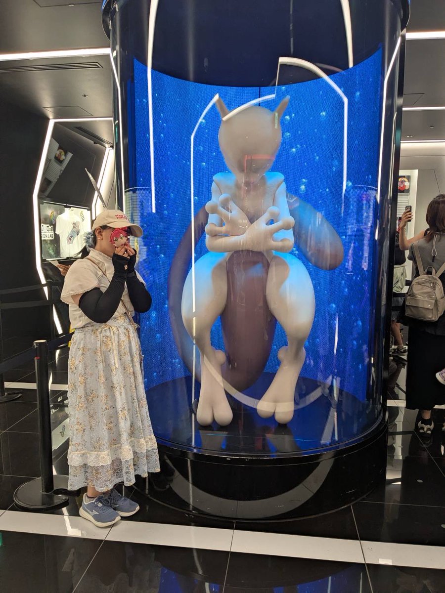 _nanashi_004's tweet photo. 念願の渋谷ポケモンセンター行ってきた https://t.co/T2HQwvVRec