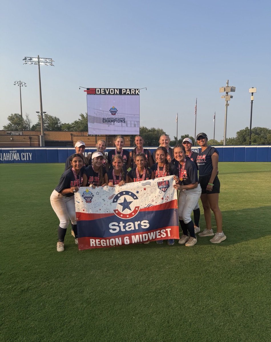 coachevar's tweet photo. Finished up in OKC and Region 6 took home 2nd place! We closed the week out with a 6-2 record! This is the first time in 10 years Region 6 has made it this far! 

So grateful to have gotten this opportunity to coach some amazing girls! They represented the Midwest well! 🇺🇸🥎 https://t.co/KDBs5OmBJY