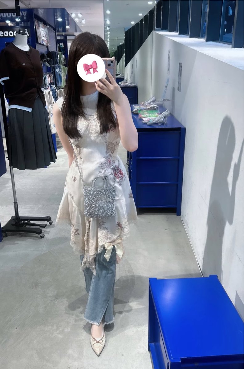 nyan___log's tweet photo. 川﨑桜ちゃんとお揃い🌸🤍
さくたんもSNIDELも乃木坂46も大好き🎀
全ツ神宮たのしみだなあ〜🍉🫧 https://t.co/xYzOCcgpNj