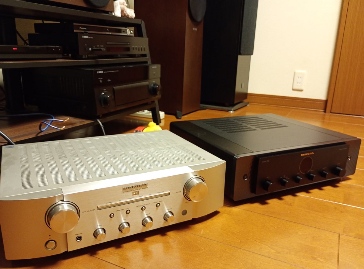 crayfish_king's tweet photo. #MODEL30 を購入。 #OBERON9 を接続しメインへ移設しました。
ややブーミーだった低音が、軽やかに鳴るようになりました。
#PM8006 と #Q950 はサブへ変更。8006に #OBERON7 も接続し、音楽ジャンルで切替。
オーディオ機器はこれ以上買わない様にしないと😅
#DALI
#KEF
#Marantz https://t.co/guKIYM89pa