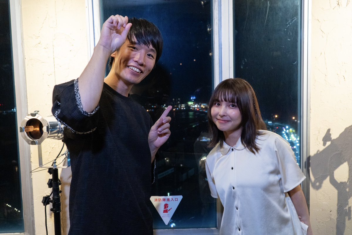 ami_sakagt's tweet photo. 2026.8.9 ＠BLUE Enoshima

まさにU to pianoような場所で歌わせてもらって、思わずライブ中に外の写真を撮りました(みんなと)、やっぱり鍵盤はいいなぁ、曲の色がより鮮明になって歌詞がいきいきします。久々のアコースティックで、特別な時間を分かち合えた気がする。また会いましょうね！     アミ https://t.co/dp8nqnod2i