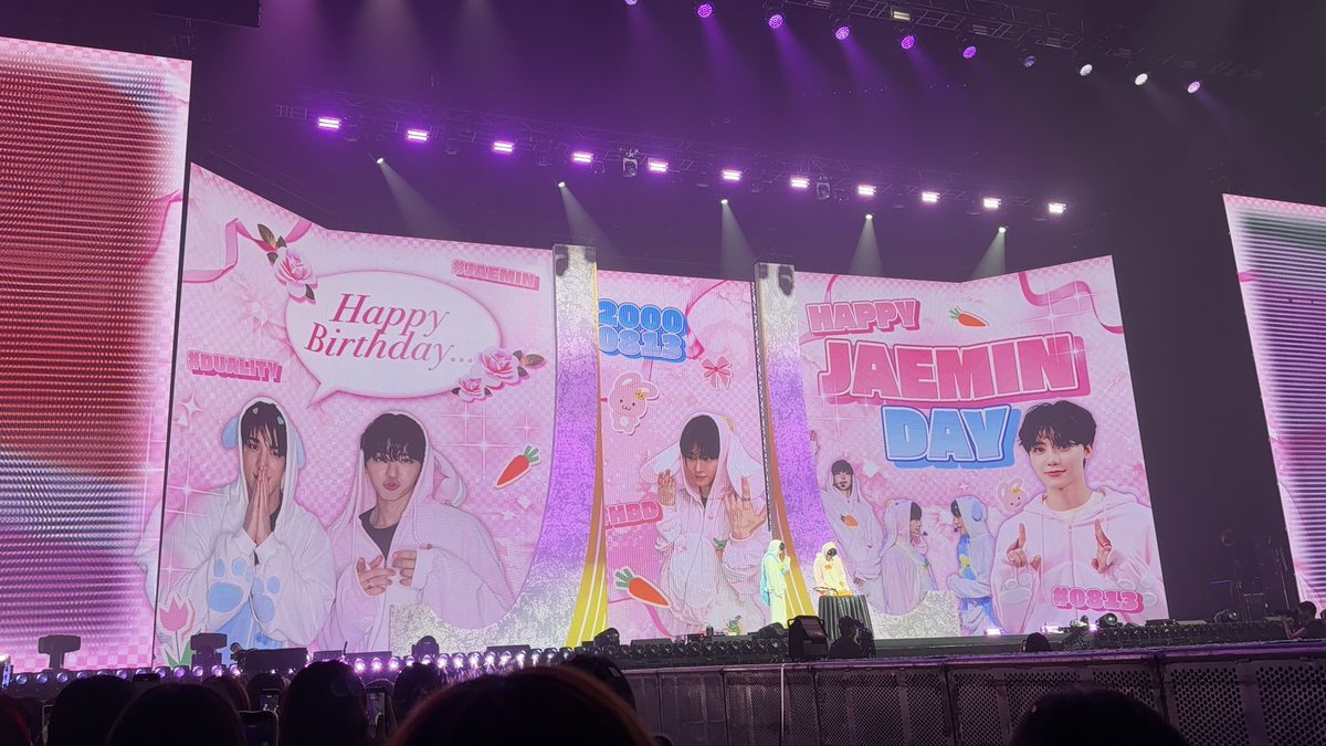jaystations's tweet photo. วันนี้มีเค้กกับคนจุดเทียนมาเสิร์ฟด้วย😭😭😭😭 น่ารักมากกกกกก

  #NCTJNJM_FANMEETING_TOUR_in_BKK   #NCTJNJM_FANMEETING_TOUR_BANGKOK https://t.co/HMPTKGZxd9