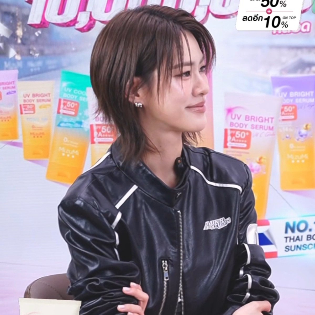 ZEIIK_Ss's tweet photo. เด่กผุ้หยิงจะใช้ชีวิตยังไงอะพี่

MizuMi Live with EMI
#MizuMixEmi_10MLive https://t.co/avKdjtJTfl