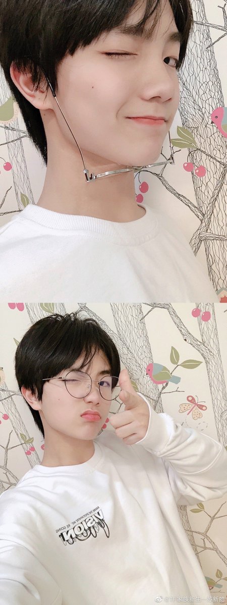 yyu1124628's tweet photo. 当时考古苏新皓的微博真的是被这两张图片萌的坤坤炸，完全小萝莉 https://t.co/5wi7oS8YfH