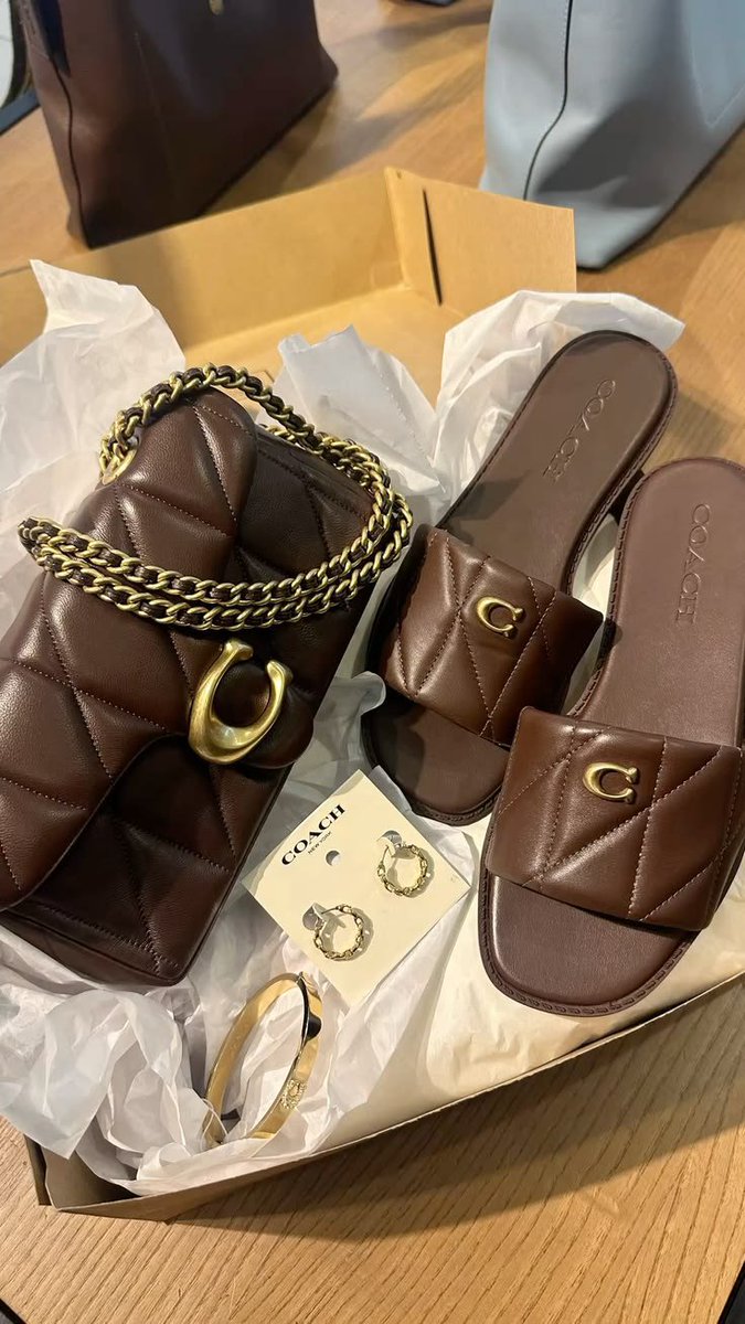 Julie_Soph's tweet photo. Coach combo 🔥🔥

🏷️70,000

@nosafk https://t.co/thyTSdIuNM