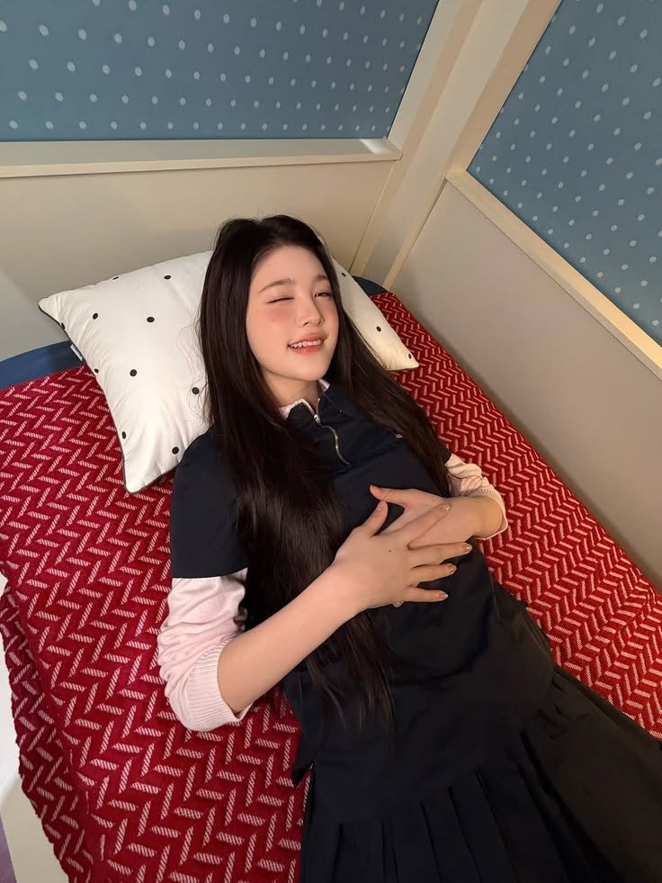 BITESYana's tweet photo. OK KARENA SUDAH PD ABSEN MAKA SY TURUNKAN POIN AWALNY

Yang meme ny ada textnya +100
Yang mukany sendiri +100
Yang sudah syg aku +150
Yang sudah absen tepat waktu +350
Yang telat +150
Yang memenya ada akunya +200 https://t.co/EUmHDmGcaT
