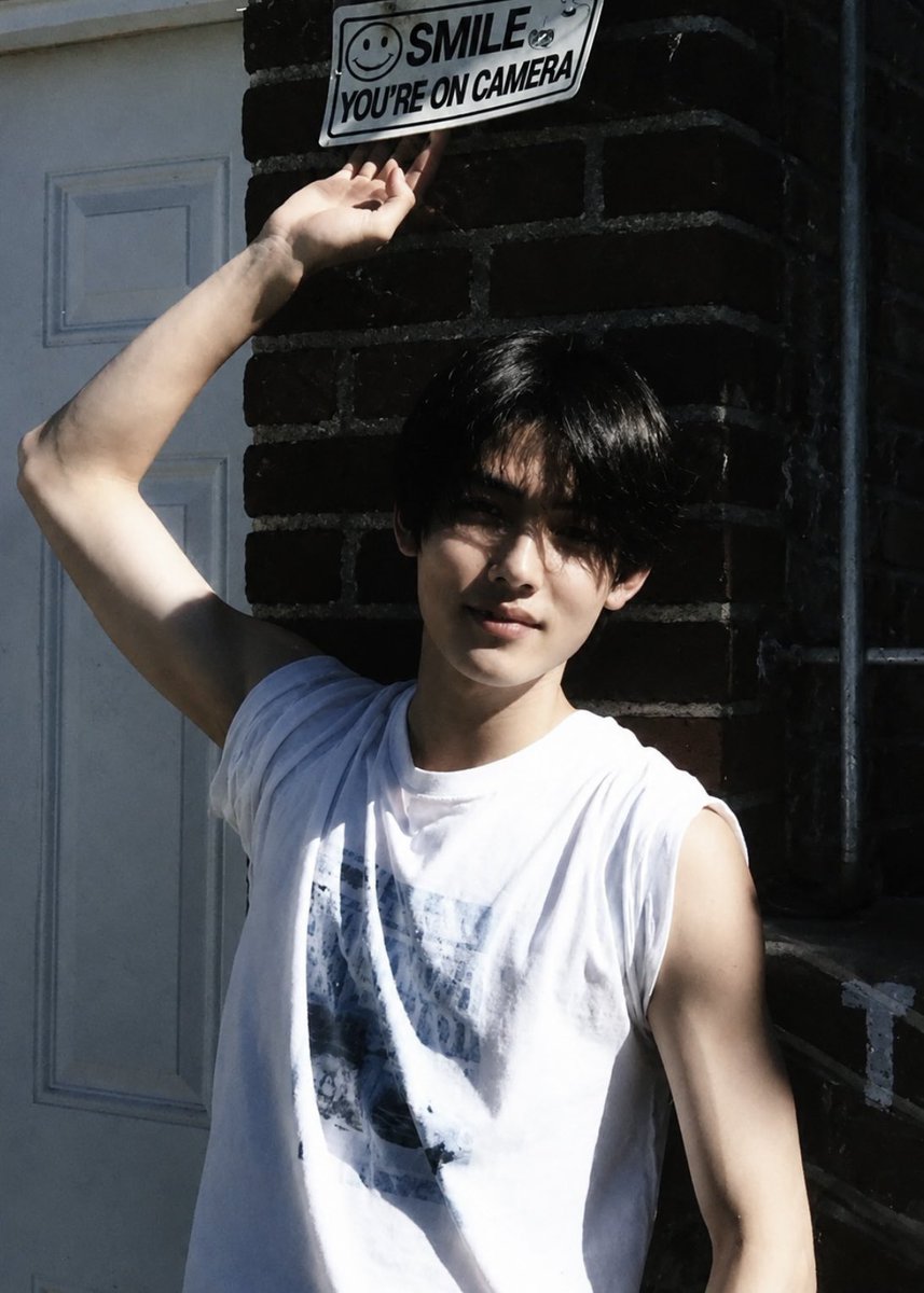 coertisify's tweet photo. DAMN EOM SEONGHYEON https://t.co/KtWBccjS80